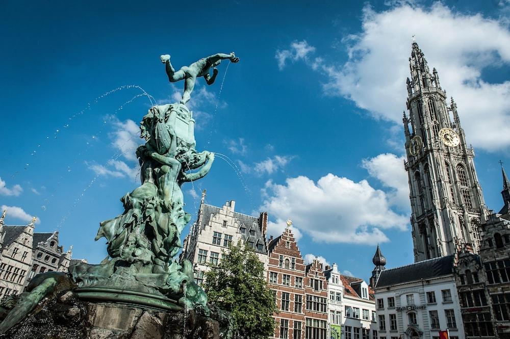 Hotel Docklands Antwerpen Eksteriør billede