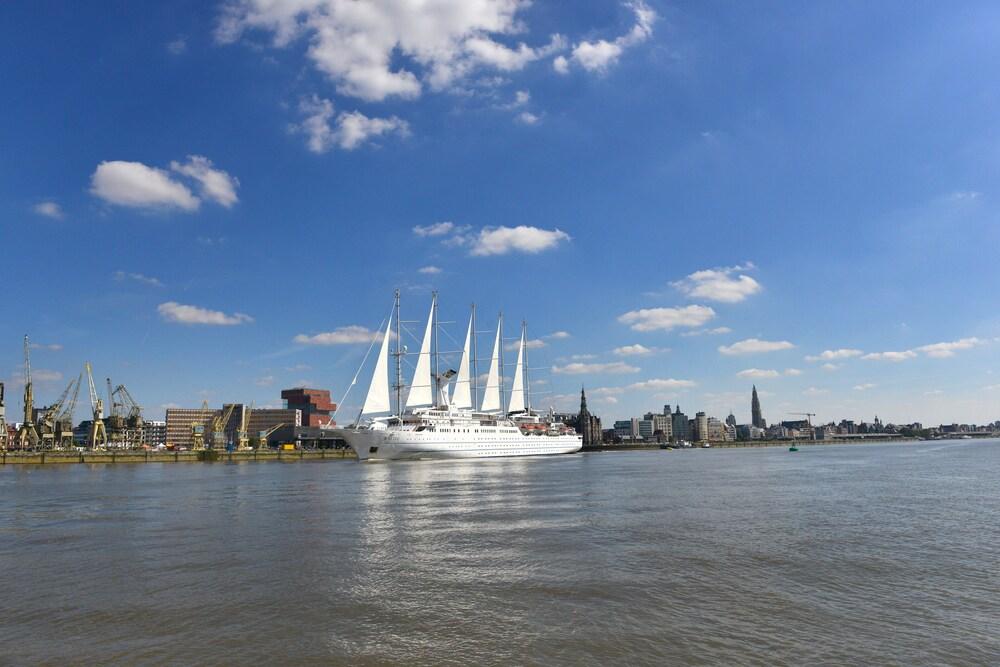 Hotel Docklands Antwerpen Eksteriør billede